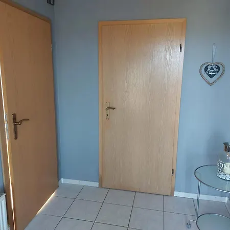 아파트 Asmuss In *